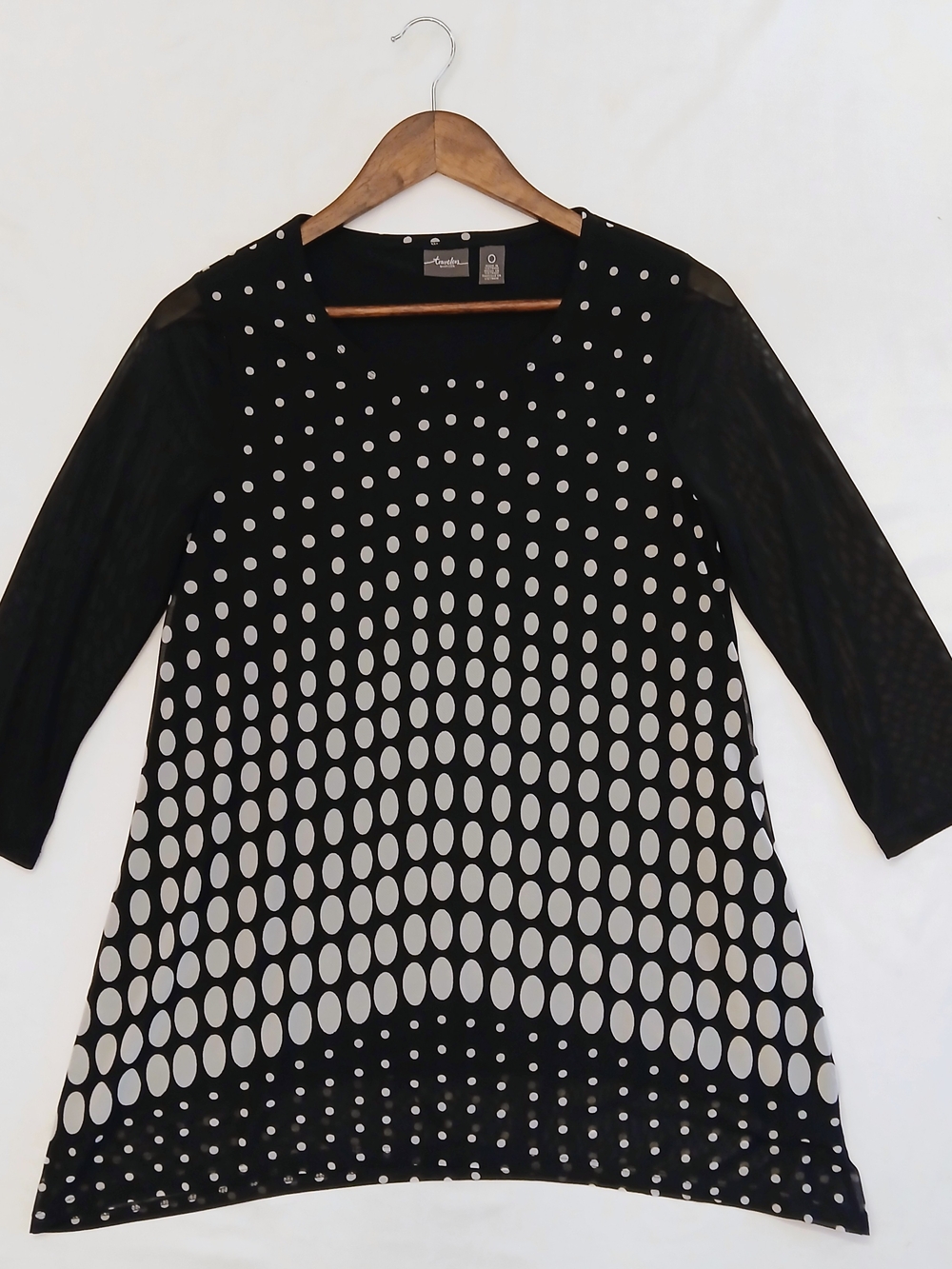 Chico’s Travelers Tunic Top NWOT Size 0 S Black White Polka Dot Sheer Sleeve Mes